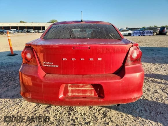 ✅ 2014 Dodge Avenger SE • VIN: 1C3CDZAB4EN132733 • Lot: 92057685. Wystawiony na Copart z przebiegiem 183 209 mil. Bezpłatny archiwum sprzedaży aukcyjnych z USA i szczegółowy raport historii pojazdu na DreamBid. Zdjęcie 6.