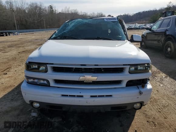 ✅ 2004 Chevrolet Suburban Z71 • VIN: 3GNFK16Z44G125558 • Лот: 42934405. Опубликован ранее на Copart с пробегом 231 788 миль. Бесплатный доступ к архиву аукционных продаж из США и подробный отчёт об истории автомобиля на DreamBid. Изображение 5.