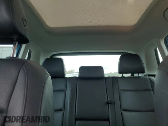 ✅ 2017 Volkswagen Tiguan Wolfsburg Edition • VIN: WVGSV7AX1HK021546 • Лот: 85853095. Опубликован ранее на Copart с пробегом 106 898 миль. Бесплатный доступ к архиву аукционных продаж из США и подробный отчёт об истории автомобиля на DreamBid. Изображение 10.