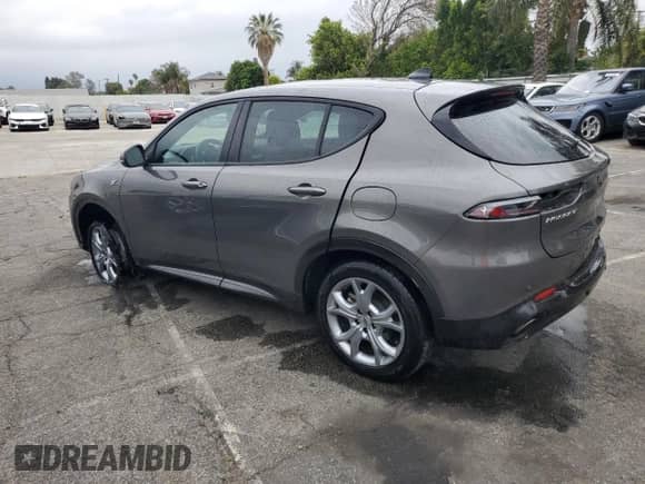 2024 Dodge Hornet R/T z VIN ZACPDFCW4R3A26279, wystawiony jako Copart lot #55954045 z przebiegiem 25 965 mil mil oraz Szkoda całkowita • Salvage title. Historia ofert i sprzedaży dostępna na DreamBid. Obrazek 2.