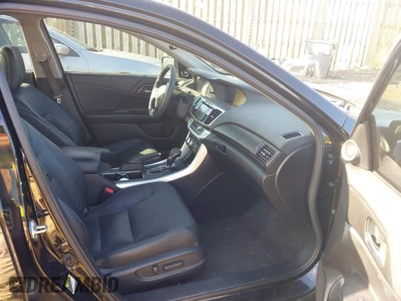 ✅ 2015 Honda Accord EX-L • VIN: 1HGCR2F89FA046474 • Lot: 43775766. Listed on IAAI with 100,650 mi. Free auction sales archive from the USA and detailed vehicle history report at DreamBid. Image 5.