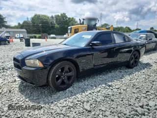 ✅ 2014 Dodge Charger RT • VIN: 2C3CDXCT7EH226138 • Lot: 69645825. Wystawiony na Copart z przebiegiem 104 550 mil. Bezpłatny archiwum sprzedaży aukcyjnych z USA i szczegółowy raport historii pojazdu na DreamBid. Zdjęcie 1.