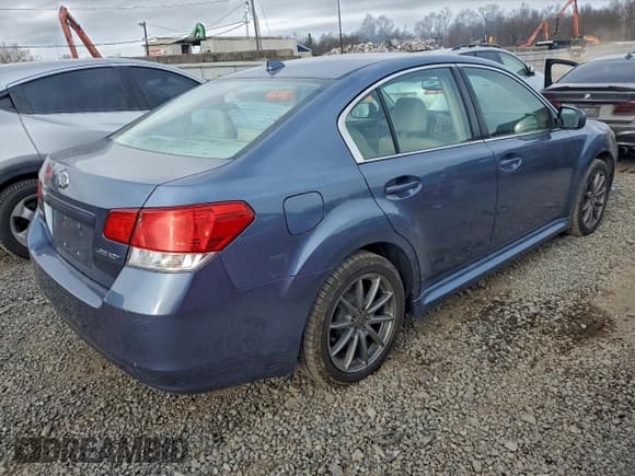 ✅ 2013 Subaru Legacy Limited • VIN: 4S3BMCK66D3029684 • Lot: 95618325. Wystawiony na Copart z przebiegiem 115 334 mil. Bezpłatny archiwum sprzedaży aukcyjnych z USA i szczegółowy raport historii pojazdu na DreamBid. Zdjęcie 3.