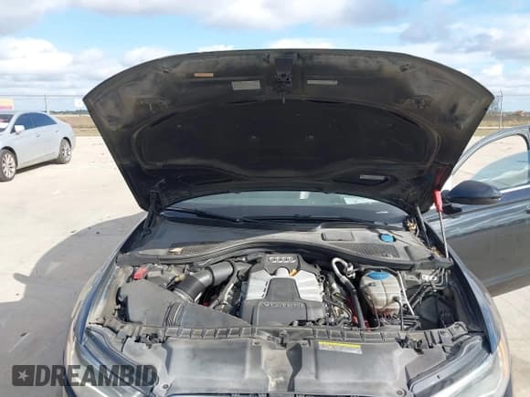 ✅ 2014 Audi A6 Prestige • VIN: WAUHGAFC4EN126584 • Лот: 43728941. Опубликован ранее на IAAI с пробегом 180 492 миль. Бесплатный доступ к архиву аукционных продаж из США и подробный отчёт об истории автомобиля на DreamBid. Изображение 10.