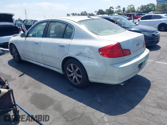 ✅ 2005 Infiniti G35 • VIN: JNKCV51E85M207059 • Lot: 43012270. Wystawiony na IAAI z przebiegiem 229 477 mil. Bezpłatny archiwum sprzedaży aukcyjnych z USA i szczegółowy raport historii pojazdu na DreamBid. Zdjęcie 3.