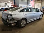 ✅ 2019 Hyundai Sonata SE • VIN: KMHE24L32KA090936 • Lot: 49144353. Listed on Copart with 80,044 mi. Free auction sales archive from the USA and detailed vehicle history report at DreamBid. Image 3.