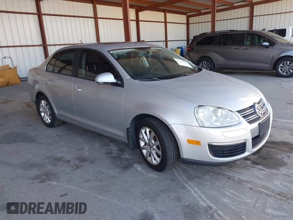 ✅ 2010 Volkswagen Jetta SE • VIN: 3VWRX7AJ9AM165284 • Lot: 43768798. Wystawiony na IAAI z przebiegiem 166 993 mil. Bezpłatny archiwum sprzedaży aukcyjnych z USA i szczegółowy raport historii pojazdu na DreamBid. Zdjęcie 1.
