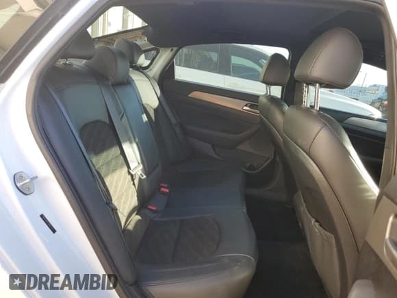 ✅ 2018 Hyundai Sonata SEL • VIN: 5NPE34AF2JH617721 • Лот: 89533365. Опубликован ранее на Copart с пробегом 128 641 миль. Бесплатный доступ к архиву аукционных продаж из США и подробный отчёт об истории автомобиля на DreamBid. Изображение 10.