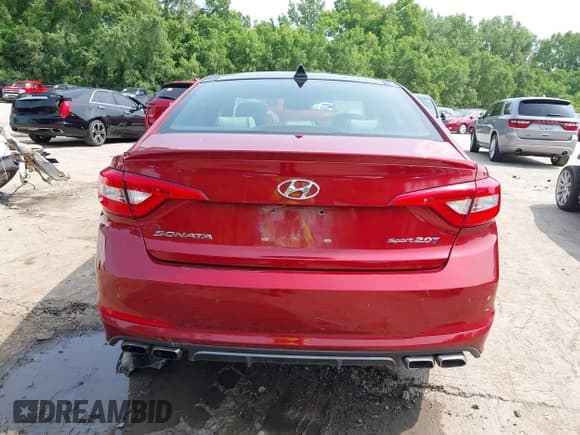 ✅ 2015 Hyundai Sonata Sport • VIN: 5NPE34AB3FH050746 • Lot: 42351448. Wystawiony na IAAI z przebiegiem 145 082 mil. Bezpłatny archiwum sprzedaży aukcyjnych z USA i szczegółowy raport historii pojazdu na DreamBid. Zdjęcie 17.