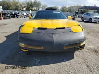 2004 Chevrolet Corvette z VIN 1G1YY22G345124833, wystawiony jako Copart lot #70002304 z przebiegiem 78 083 mil mil oraz Szkoda całkowita • Salvage title. Historia ofert i sprzedaży dostępna na DreamBid. Obrazek 5.