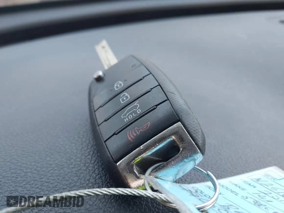 ✅ 2016 Kia Sorento LX • VIN: 5XYPGDA34GG050334 • Lot: 43830956. Listed on IAAI with 95,086 mi. Free auction sales archive from the USA and detailed vehicle history report at DreamBid. Image 11.