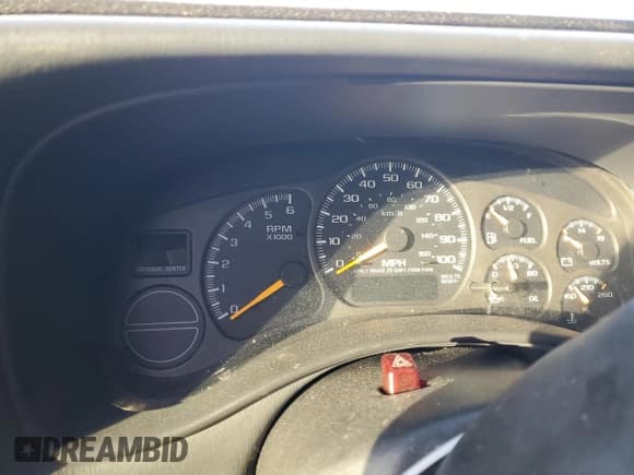 ✅ 2001 Chevrolet Suburban LS • VIN: 3GNEC16T91G253598 • Лот: 87802385. Опубликован ранее на Copart с пробегом Не указан. Бесплатный доступ к архиву аукционных продаж из США и подробный отчёт об истории автомобиля на DreamBid. Изображение 9.