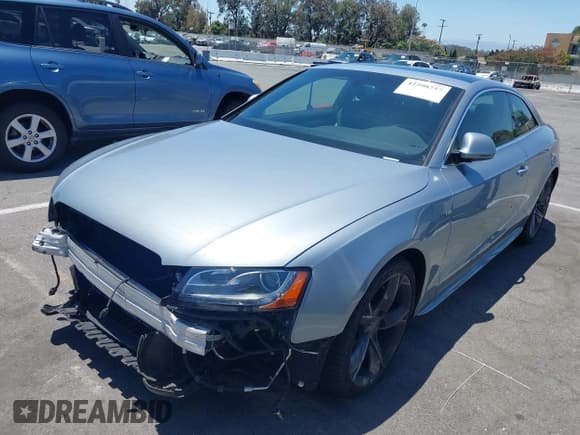 ✅ 2009 Audi A5 • VIN: WAUDK78T09A054860 • Lot: 42598757. Listed on IAAI with 25,861 mi. Free auction sales archive from the USA and detailed vehicle history report at DreamBid. Image 2.