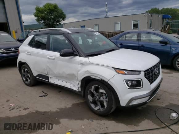 2024 Hyundai Venue SEL with VIN KMHRC8A37RU317460, listed as a Copart auction lot 74070514 with 6,817 mi miles and Salvage title. Bid and sale history available at DreamBid. Image 4.