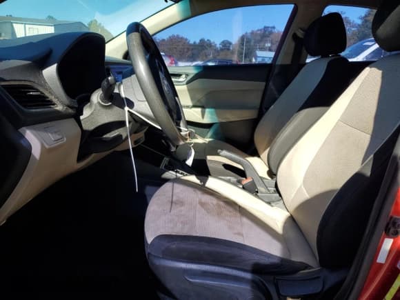 ✅ 2018 Hyundai Accent SE • VIN: 3KPC24A37JE010668 • Лот: 84114504. Опубликован ранее на Copart с пробегом 239 042 миль. Бесплатный доступ к архиву аукционных продаж из США и подробный отчёт об истории автомобиля на DreamBid. Изображение 7.