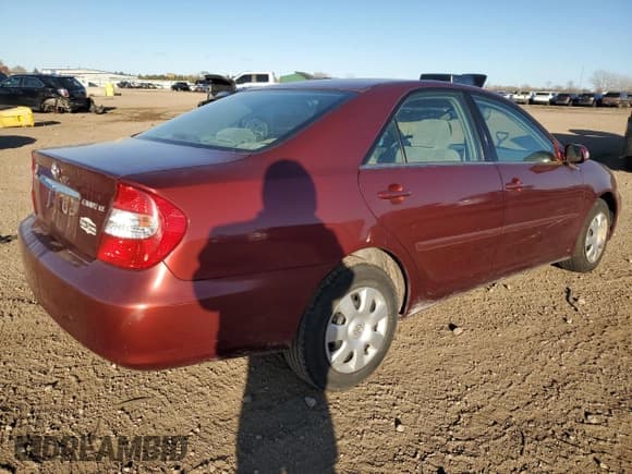✅ 2004 Toyota Camry LE • VIN: 4T1BE32K14U378896 • Лот: 92022855. Опубликован ранее на Copart с пробегом 195 795 миль. Бесплатный доступ к архиву аукционных продаж из США и подробный отчёт об истории автомобиля на DreamBid. Изображение 3.