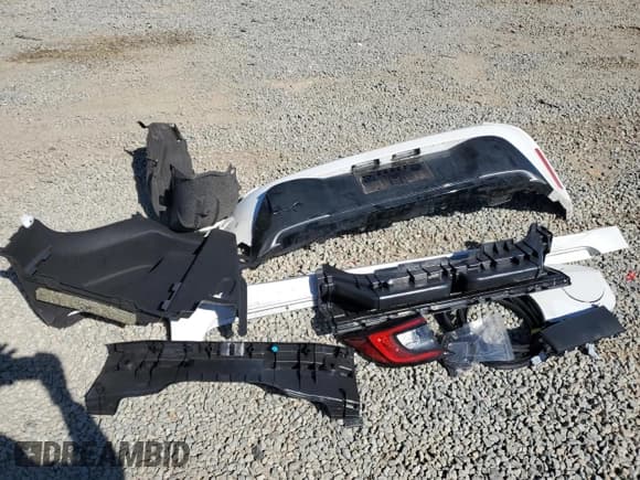 ✅ 2023 Toyota Corolla XSE • VIN: JTNC4MBE5P3212849 • Lot: 82447325. Wystawiony na Copart z przebiegiem 14 553 mil. Bezpłatny archiwum sprzedaży aukcyjnych z USA i szczegółowy raport historii pojazdu na DreamBid. Zdjęcie 12.