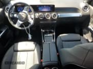 ✅ 2024 Mercedes-Benz EQB 300 • VIN: W1N9M0KB6RN110389 • Lot: 59312155. Wystawiony na Copart z przebiegiem 7 576 mil. Bezpłatny archiwum sprzedaży aukcyjnych z USA i szczegółowy raport historii pojazdu na DreamBid. Zdjęcie 8.