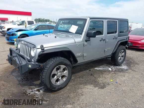 ✅ 2017 Jeep Wrangler Unlimited Sahara • VIN: 1C4BJWEGXHL552971 • Lot: 42610103. Listed on IAAI with 87,530 mi. Free auction sales archive from the USA and detailed vehicle history report at DreamBid. Image 20.