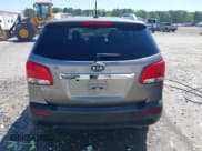 ✅ 2013 Kia Sorento EX • VIN: 5XYKU4A27DG394164 • Lot: 41949711. Listed on IAAI with 213,407 mi. Free auction sales archive from the USA and detailed vehicle history report at DreamBid. Image 15.