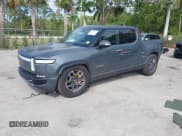 ✅ 2022 Rivian R1T Launch Edition • VIN: 7FCTGAAL9NN004060 • Lot: 41637884. Wystawiony na IAAI z przebiegiem 40 268 mil. Bezpłatny archiwum sprzedaży aukcyjnych z USA i szczegółowy raport historii pojazdu na DreamBid. Zdjęcie 2.