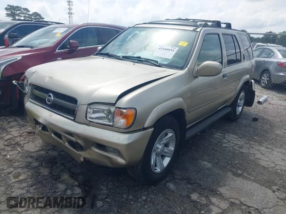 ✅ 2002 Nissan Pathfinder SE • VIN: JN8DR09X02W667176 • Lot: 41940854. Wystawiony na IAAI z przebiegiem 127 497 mil. Bezpłatny archiwum sprzedaży aukcyjnych z USA i szczegółowy raport historii pojazdu na DreamBid. Zdjęcie 17.
