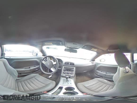 ✅ 2009 Dodge Challenger SE • VIN: 2B3LJ44V69H561501 • Lot: 83557974. Wystawiony na Copart z przebiegiem Nie podano. Bezpłatny archiwum sprzedaży aukcyjnych z USA i szczegółowy raport historii pojazdu na DreamBid. Zdjęcie 13.