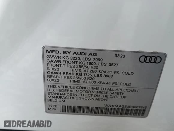 ✅ 2024 Audi Q8 e-tron Sportback S line Premium Plus • VIN: WA1CAAGE3RB007845 • Lot: 64675705. Wystawiony na Copart z przebiegiem 21 486 mil. Bezpłatny archiwum sprzedaży aukcyjnych z USA i szczegółowy raport historii pojazdu na DreamBid. Zdjęcie 13.