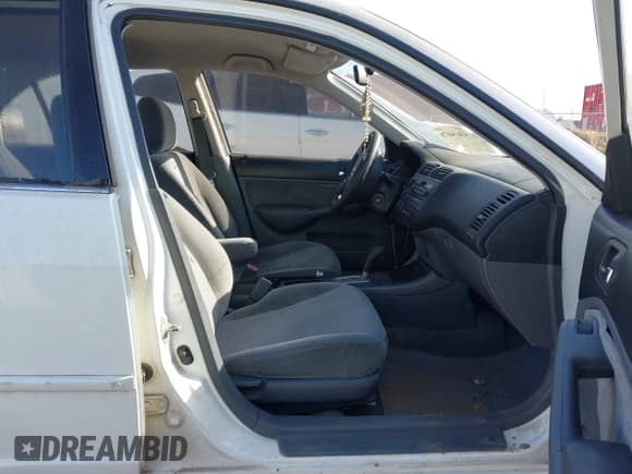 ✅ 2002 Honda Civic LX • VIN: 2HGES16552H542977 • Lot: 43634078. Listed on IAAI with 167,060 mi. Free auction sales archive from the USA and detailed vehicle history report at DreamBid. Image 5.