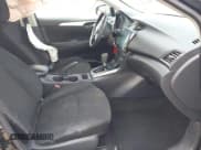 ✅ 2019 Nissan Sentra SV • VIN: 3N1AB7AP2KY204149 • Lot: 43361639. Wystawiony na IAAI z przebiegiem 101 875 mil. Bezpłatny archiwum sprzedaży aukcyjnych z USA i szczegółowy raport historii pojazdu na DreamBid. Zdjęcie 5.