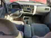 1995 Chevrolet Blazer z VIN 1GNDT13W4S2243226, wystawiony jako Copart lot #81429904 z przebiegiem 1 757 497 mil mil oraz Szkoda całkowita • Salvage title. Historia ofert i sprzedaży dostępna na DreamBid. Obrazek 8.