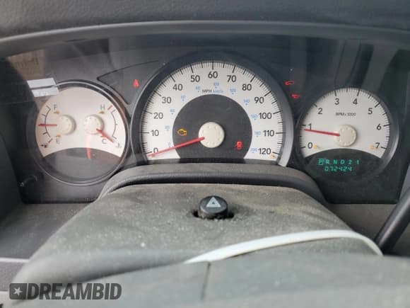 ✅ 2006 Dodge Durango SXT • VIN: 1D4HB38P26F190134 • Лот: 67117045. Опубликован ранее на Copart с пробегом 72 424 миль. Бесплатный доступ к архиву аукционных продаж из США и подробный отчёт об истории автомобиля на DreamBid. Изображение 9.