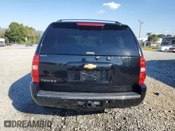 ✅ 2014 Chevrolet Tahoe LTZ • VIN: 1GNSKCE08ER114187 • Lot: 86105745. Listed on Copart with 186,400 mi. Free auction sales archive from the USA and detailed vehicle history report at DreamBid. Image 6.
