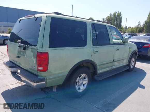 ✅ 1998 Ford Expedition XLT • VIN: 1FMRU1762WLC11697 • Lot: 42386716. Listed on IAAI with 239,848 mi. Free auction sales archive from the USA and detailed vehicle history report at DreamBid. Image 4.