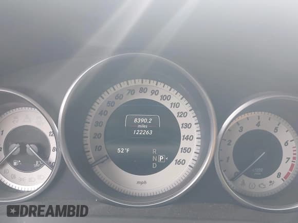 ✅ 2015 Mercedes-Benz E 400 • VIN: WDDKJ6HB6FF300166 • Лот: 43649771. Опубликован ранее на IAAI с пробегом 122 263 миль. Бесплатный доступ к архиву аукционных продаж из США и подробный отчёт об истории автомобиля на DreamBid. Изображение 7.