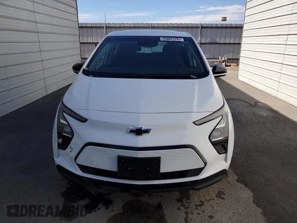 ✅ 2023 Chevrolet Bolt EV 1LT • VIN: 1G1FW6S02P4195717 • Lot: 43728825. Wystawiony na Copart z przebiegiem 16 602 mil. Bezpłatny archiwum sprzedaży aukcyjnych z USA i szczegółowy raport historii pojazdu na DreamBid. Zdjęcie 5.