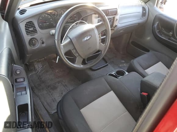 ✅ 2010 Ford Ranger XLT • VIN: 1FTKR4EE3APA26711 • Лот: 92807525. Опубликован ранее на Copart с пробегом 92 729 миль. Бесплатный доступ к архиву аукционных продаж из США и подробный отчёт об истории автомобиля на DreamBid. Изображение 8.