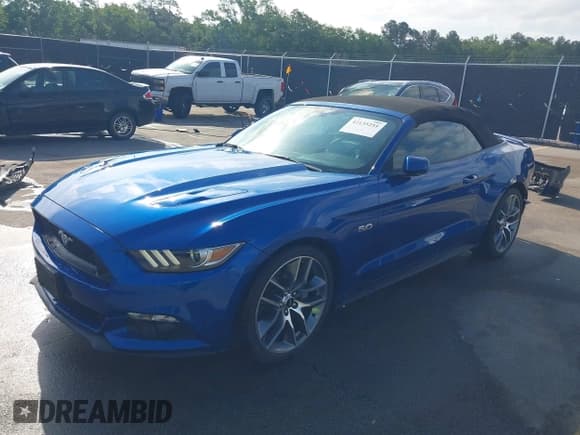 ✅ 2017 Ford Mustang GT Premium • VIN: 1FATP8FF4H5263034 • Lot: 42135251. Wystawiony na IAAI z przebiegiem 24 955 mil. Bezpłatny archiwum sprzedaży aukcyjnych z USA i szczegółowy raport historii pojazdu na DreamBid. Zdjęcie 2.