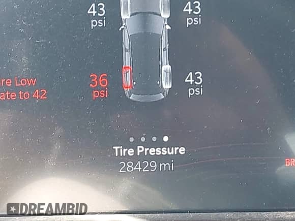 2022 Jeep Grand Cherokee Trailhawk with VIN 1C4RJYC68N8759961, listed as a IAAI auction lot 42589997 with 28,429 mi miles and . Bid and sale history available at DreamBid. Image 16.