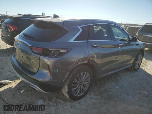 ✅ 2024 Infiniti QX50 Luxe • VIN: 3PCAJ5BA5RF106415 • Лот: 43395655. Опубликован ранее на Copart с пробегом 7 631 миль. Бесплатный доступ к архиву аукционных продаж из США и подробный отчёт об истории автомобиля на DreamBid. Изображение 3.