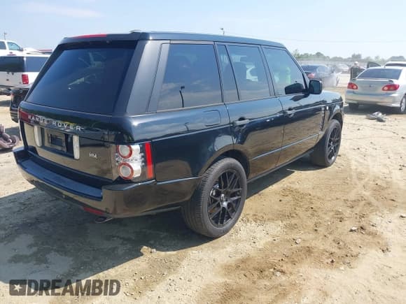✅ 2011 Land Rover Range Rover HSE Lux • VIN: SALMF1D44BA339143 • Lot: 42682302. Listed on IAAI with 139,728 mi. Free auction sales archive from the USA and detailed vehicle history report at DreamBid. Image 4.