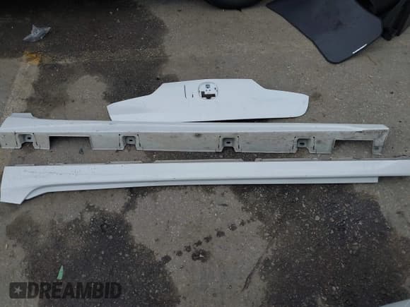 ✅ 2021 Acura TLX • VIN: 19UUB5F30MA003041 • Lot: 43726690. Listed on IAAI with 52,355 mi. Free auction sales archive from the USA and detailed vehicle history report at DreamBid. Image 19.