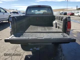 ✅ 2002 Dodge Dakota Sport • VIN: 1B7HL38N72S715327 • Lot: 46477865. Wystawiony na Copart z przebiegiem 225 619 mil. Bezpłatny archiwum sprzedaży aukcyjnych z USA i szczegółowy raport historii pojazdu na DreamBid. Zdjęcie 6.