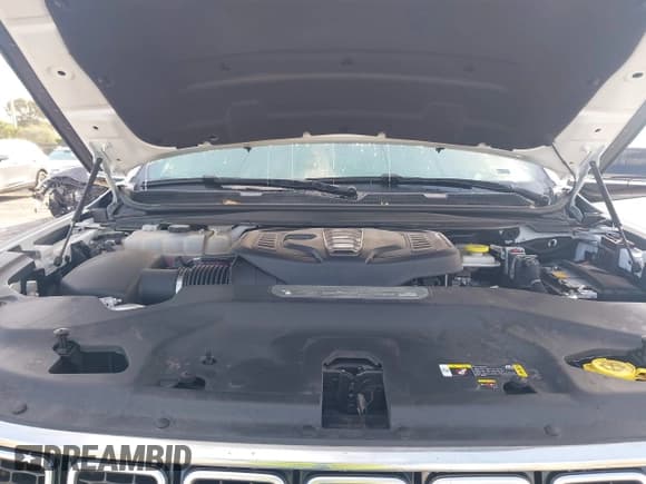 ✅ 2024 Jeep Wagoneer • VIN: 1C4SJUAP4RS160635 • Lot: 41942973. Listed on IAAI with 14,327 mi. Free auction sales archive from the USA and detailed vehicle history report at DreamBid. Image 10.