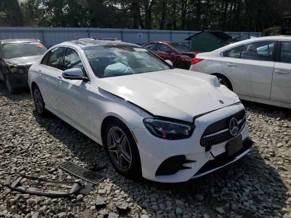 ✅ 2023 Mercedes-Benz E 350 • VIN: W1KZF8EB7PB145281 • Lot: 80537155. Wystawiony na Copart z przebiegiem 30 256 mil. Bezpłatny archiwum sprzedaży aukcyjnych z USA i szczegółowy raport historii pojazdu na DreamBid. Zdjęcie 4.