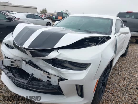 ✅ 2017 Chevrolet Camaro 2LT • VIN: 1G1FD1RSXH0180911 • Lot: 43771542. Listed on IAAI with 97,818 mi. Free auction sales archive from the USA and detailed vehicle history report at DreamBid. Image 17.