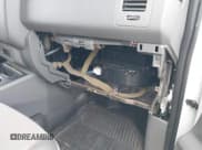 ✅ 2019 Nissan NV Cargo SL • VIN: 1N6AF0KY6KN807177 • Lot: 42495939. Wystawiony na IAAI z przebiegiem 230 210 mil. Bezpłatny archiwum sprzedaży aukcyjnych z USA i szczegółowy raport historii pojazdu na DreamBid. Zdjęcie 18.