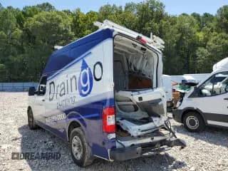 ✅ 2016 Nissan NV Cargo SV • VIN: 1N6BF0LY1GN815374 • Lot: 64773394. Wystawiony na Copart z przebiegiem 200 651 mil. Bezpłatny archiwum sprzedaży aukcyjnych z USA i szczegółowy raport historii pojazdu na DreamBid. Zdjęcie 2.