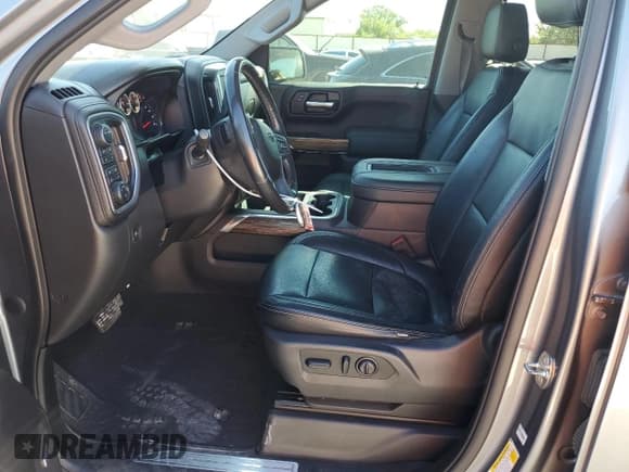 ✅ 2020 Chevrolet Silverado 1500 RST • VIN: 3GCUYEED6LG219533 • Lot: 73179534. Wystawiony na Copart z przebiegiem 81 430 mil. Bezpłatny archiwum sprzedaży aukcyjnych z USA i szczegółowy raport historii pojazdu na DreamBid. Zdjęcie 7.