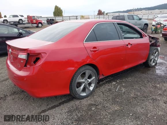 ✅ 2014 Toyota Camry SE • VIN: 4T1BF1FK3EU847242 • Lot: 43549938. Listed on IAAI with 187,432 mi. Free auction sales archive from the USA and detailed vehicle history report at DreamBid. Image 4.
